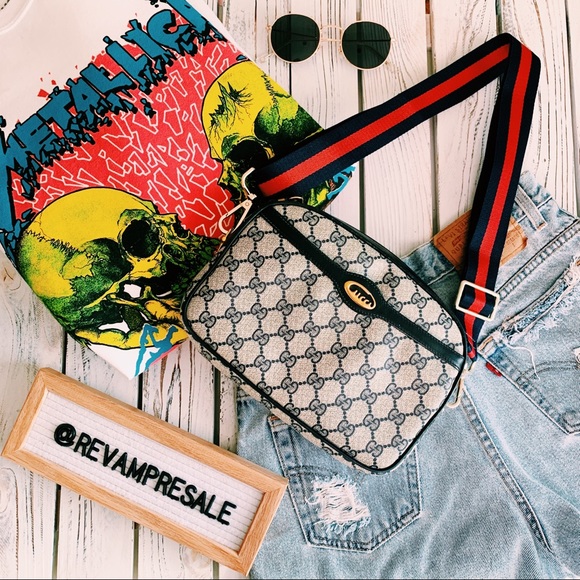 Gucci Handbags - VINTAGE GUCCI NAVY GG MONOGRAM ZIP CAMERA BAG